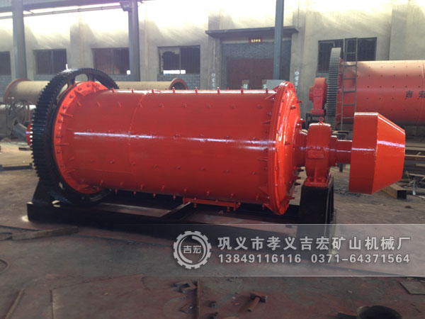 小型白灰球磨機發(fā)往廣東韶關(guān)